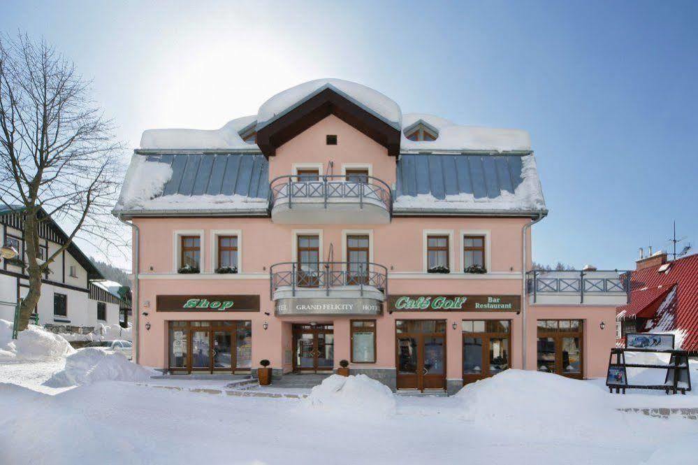 Wellness Hotel Grand Špindlerŭv Mlýn 외부 사진